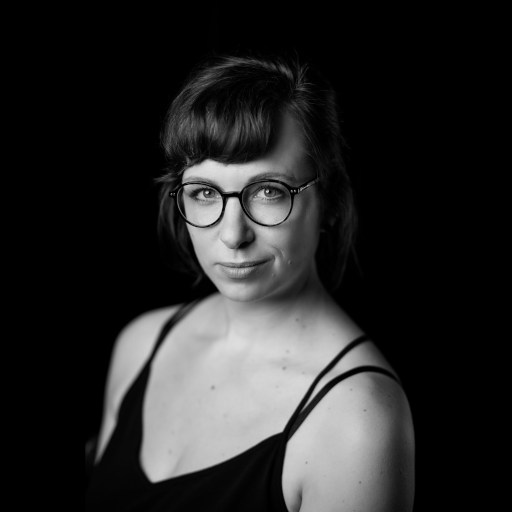 Divadelní adaptace (ne)dramatického textu